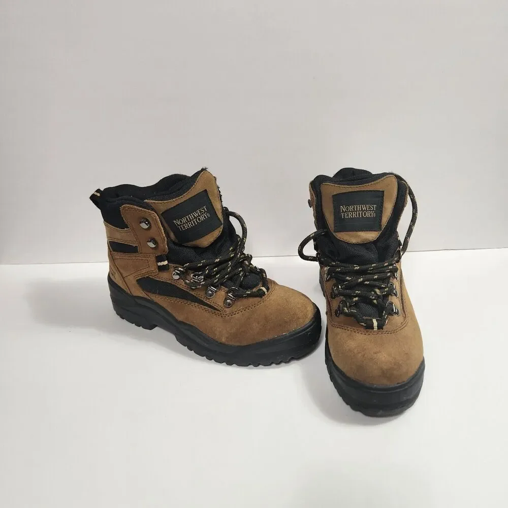 Northwest Territory Hiking Boots Size 3.5 Good Condition